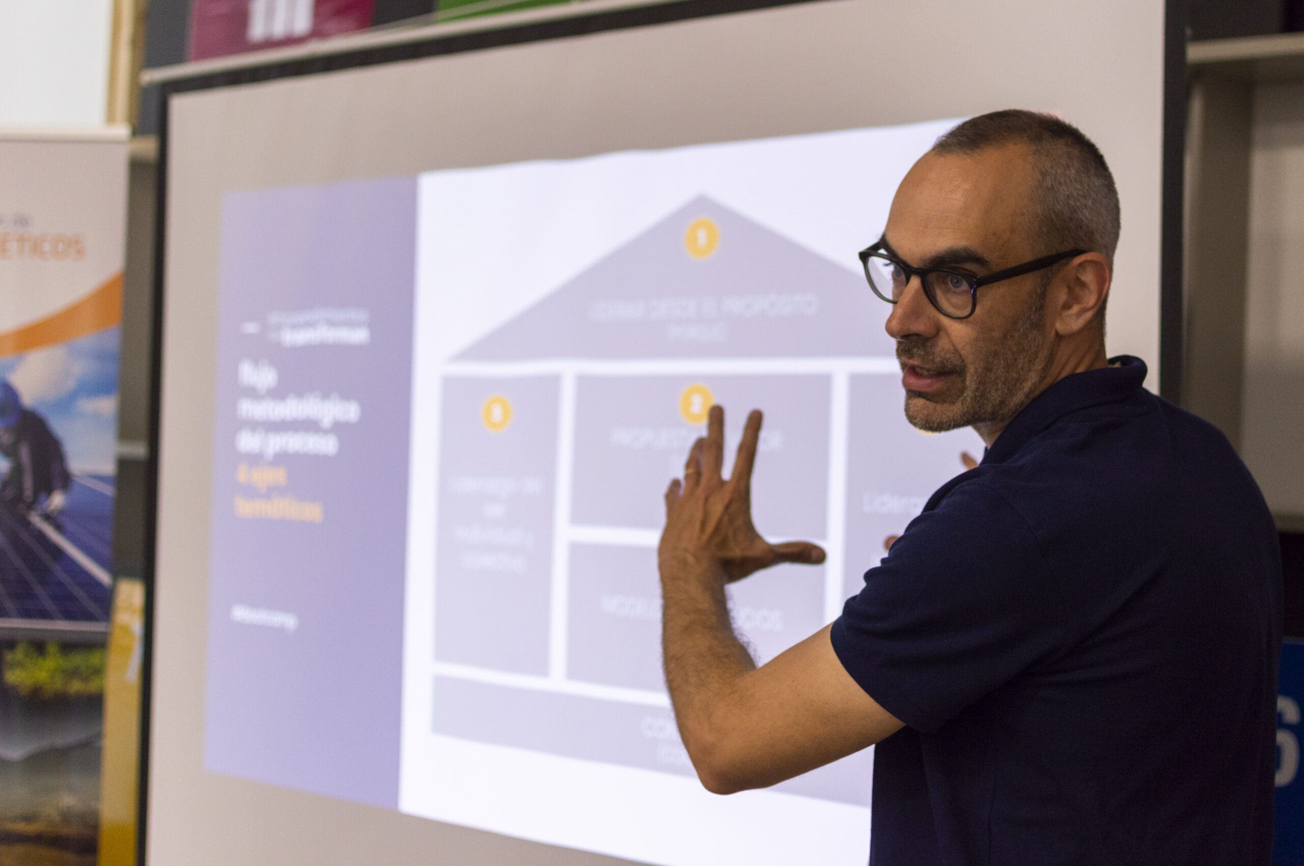Nuestro Co-Founder es uno de los que encabeza nuestro equipo de capacitaciones sobre los distintos temas de agenda