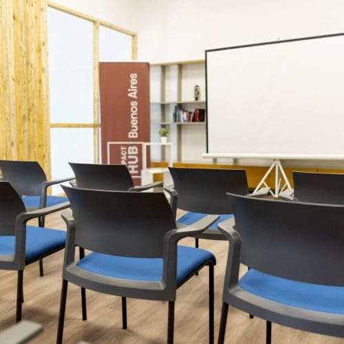 Sala de conferencias de Impact Hub Buenos Aires en el Parque Austral de Pilar